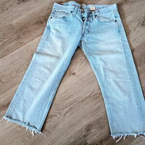 Levi 502 cut-offs capri lenth